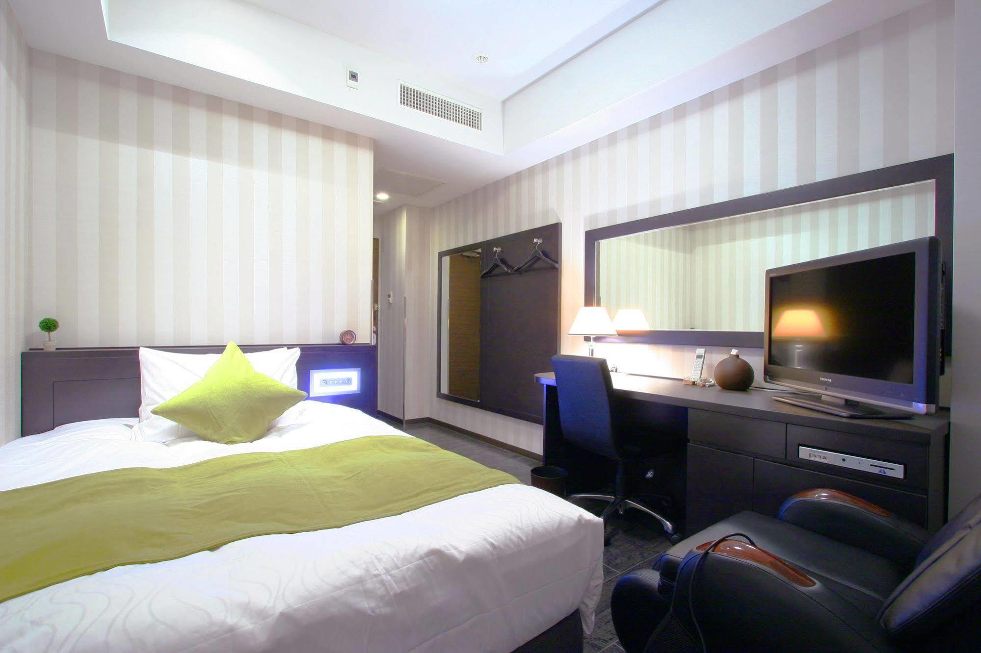 Hotel Coco Grand Kitasenju Токіо Екстер'єр фото
